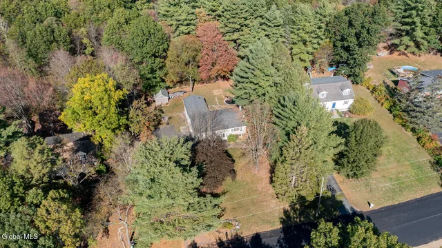 $369,000 | 1709 Julianne Drive, Schodack, NY 12033