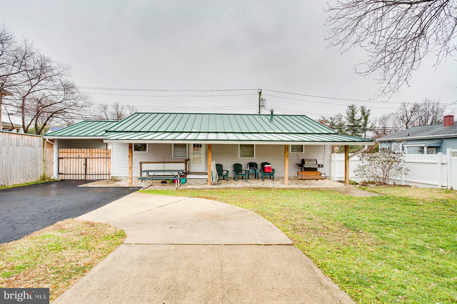 1248 Sulphur Spring Road Baltimore, MD 21227 - Photo 6 of 28 Gallery Image 6
