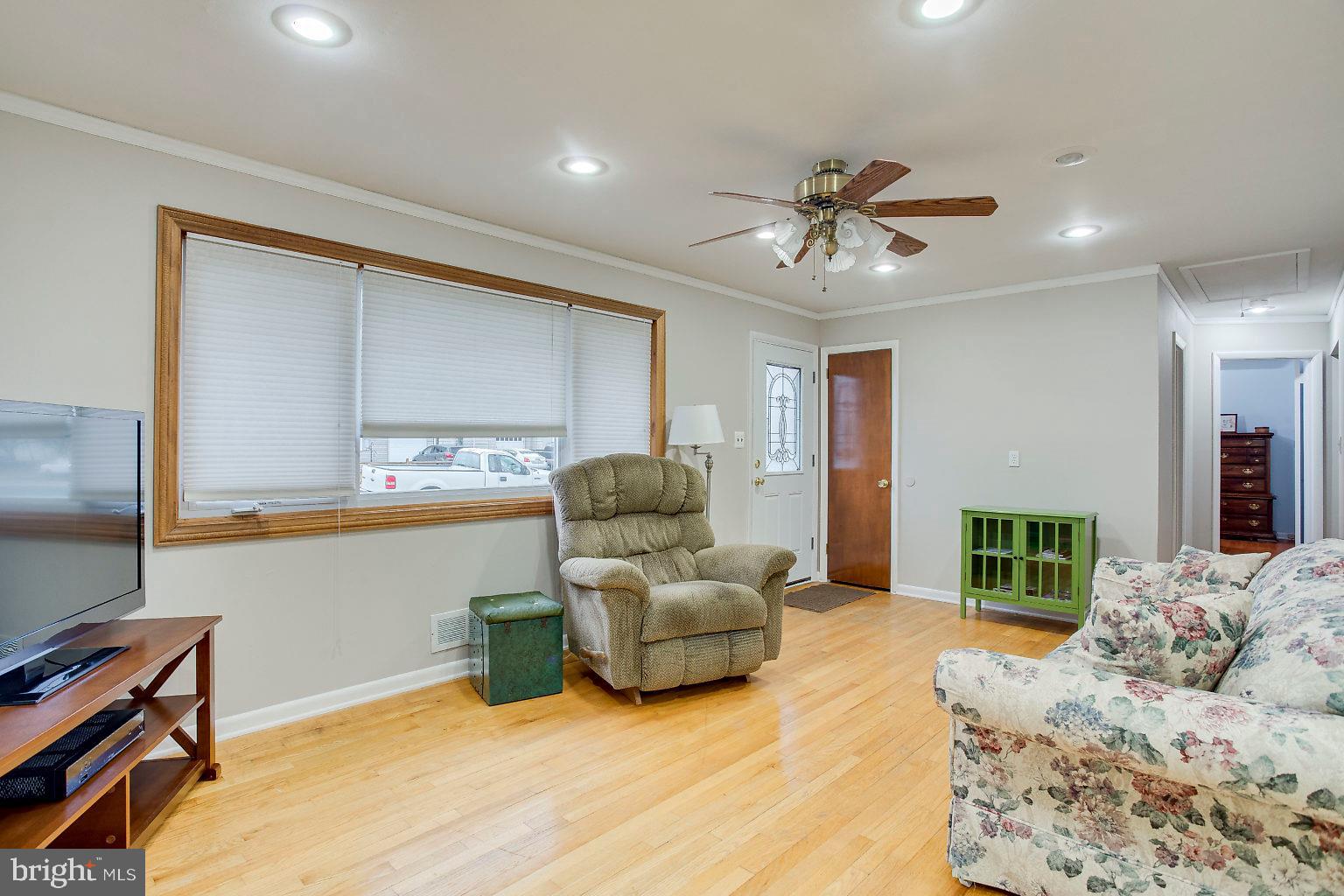 1248 Sulphur Spring Road Baltimore, MD 21227 - Photo 10 of 28 Living room with fresh paint and recessed lights