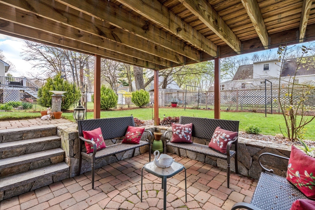 40 Manor Road Shrewsbury, MA 01545 - Photo 21 of 29