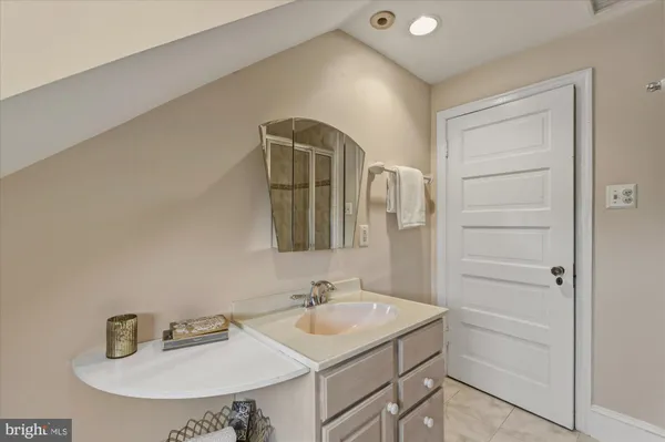 $1,995,000 | 6108 Vernon Terrace, Alexandria, VA 22307