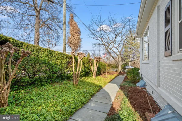 $1,995,000 | 6108 Vernon Terrace, Alexandria, VA 22307