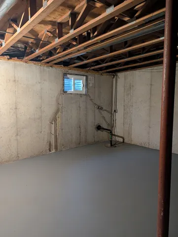 a view of a room with an empty space