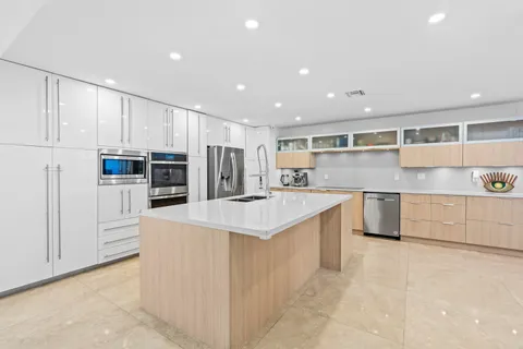 $3,000,000 | 3870 North 31st Terrace, Hollywood, FL 33021
