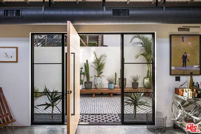 $3,888,000 | 913 Milwood Avenue, Venice, CA 90291