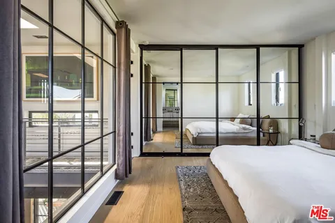 $3,888,000 | 913 Milwood Avenue, Venice, CA 90291