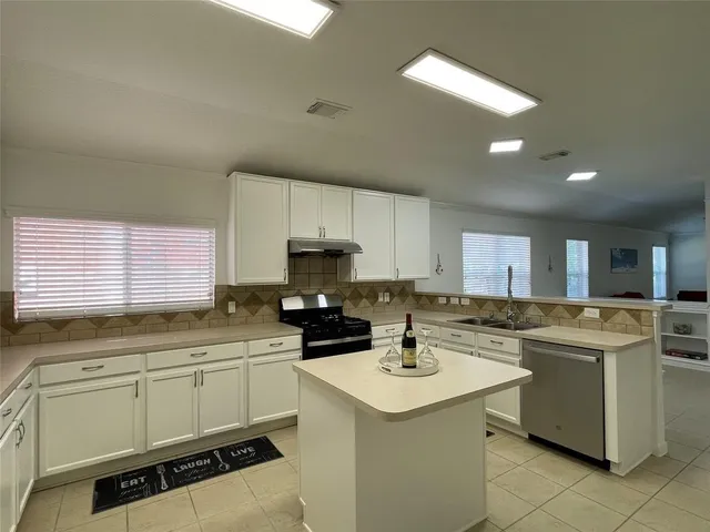 $2,200 | 17438 Prospect Meadows Drive, Houston, TX 77095