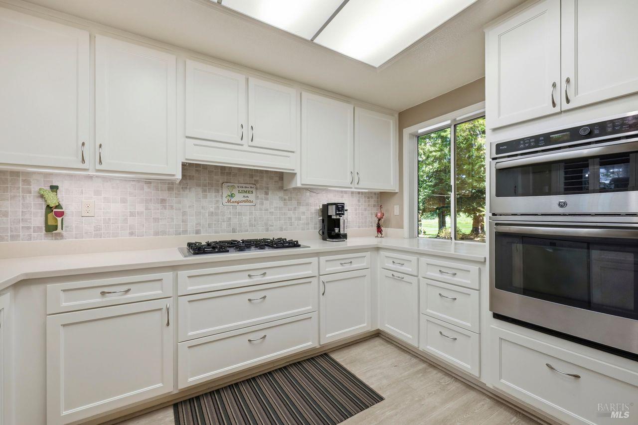2092 Stonefield Lane Santa Rosa, CA 95403 - Photo 11 of 44