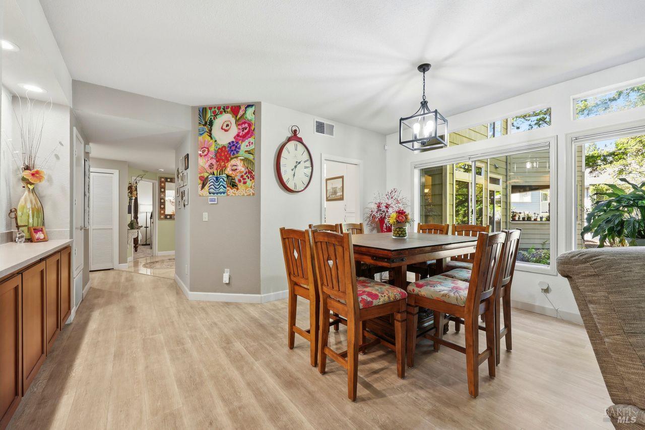2092 Stonefield Lane Santa Rosa, CA 95403 - Photo 15 of 44
