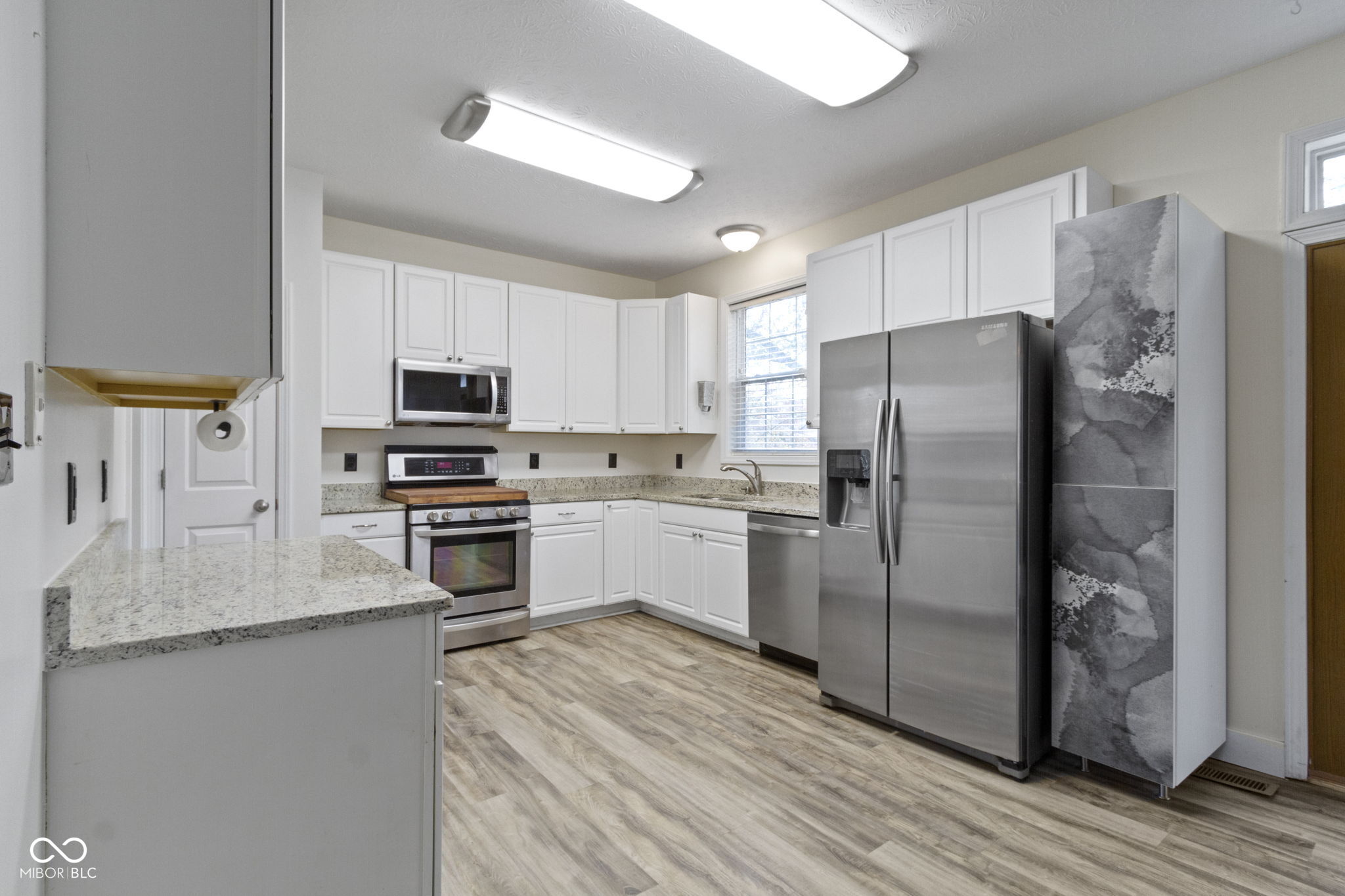 12958 Sinclair Place Fishers, IN 46038 - Photo 14 of 55 Gallery Image 14