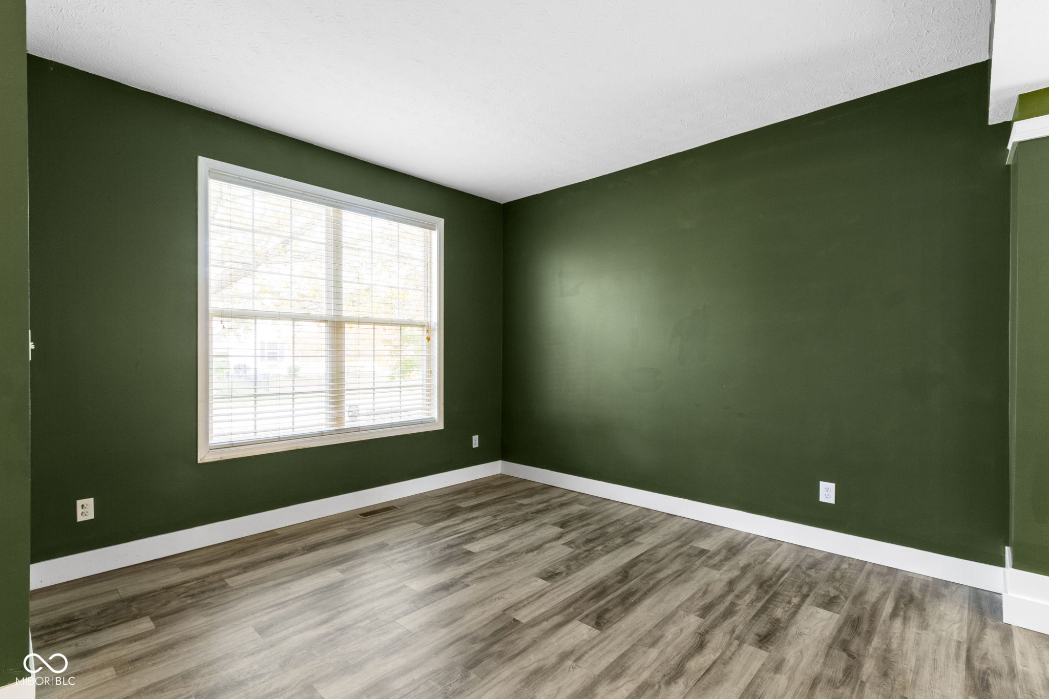 12958 Sinclair Place Fishers, IN 46038 - Photo 9 of 55 Gallery Image 9