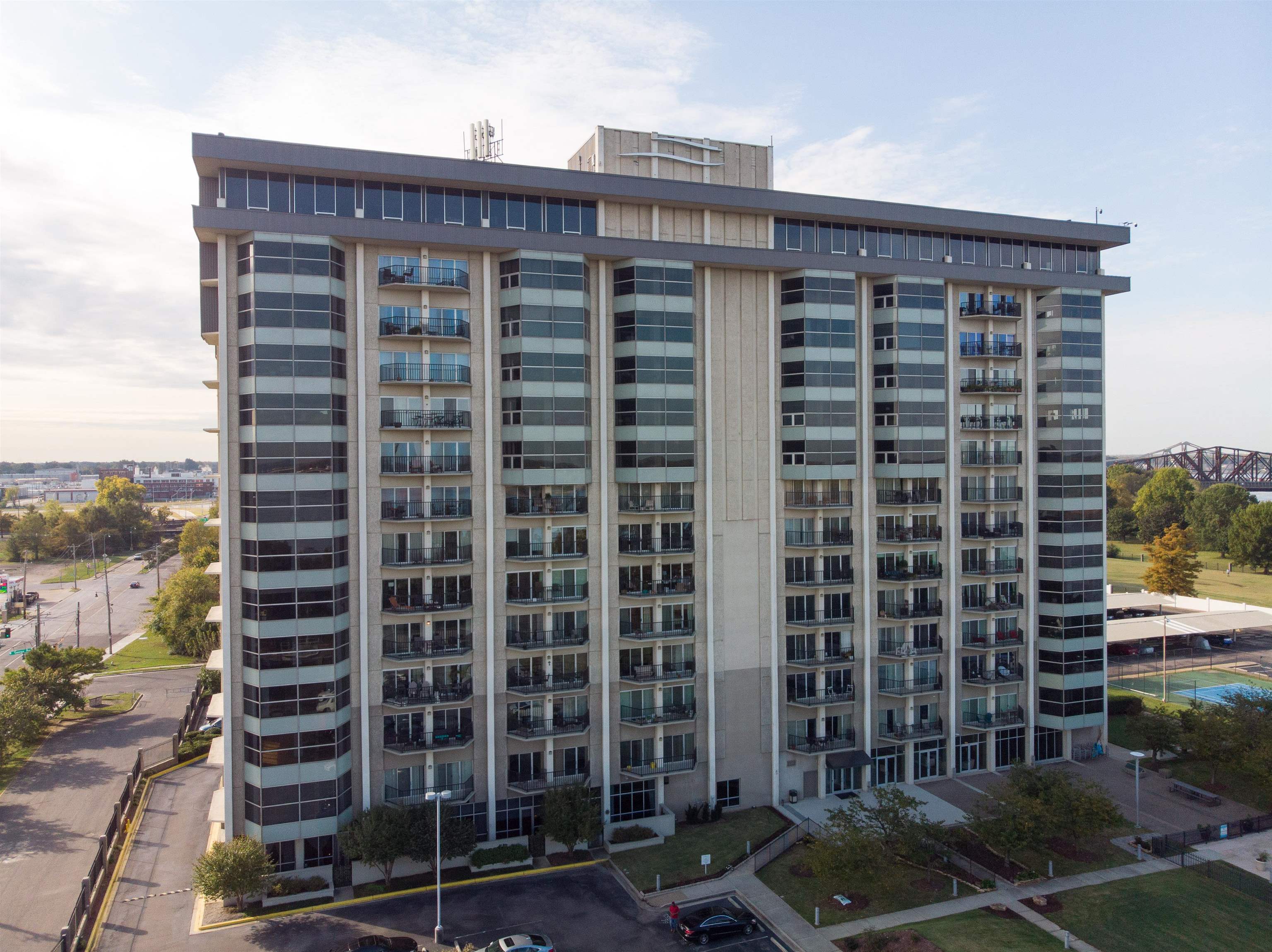 655 Riverside Drive, Unit 1103 Memphis, TN 38103 - Photo 33 of 35