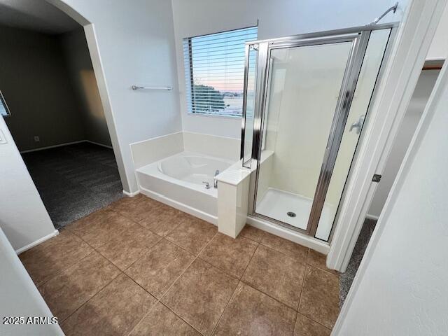 33578 North Sandstone Drive San Tan Valley, AZ 85143 - Photo 43 of 53 a view of bathroom with bathtub and shower