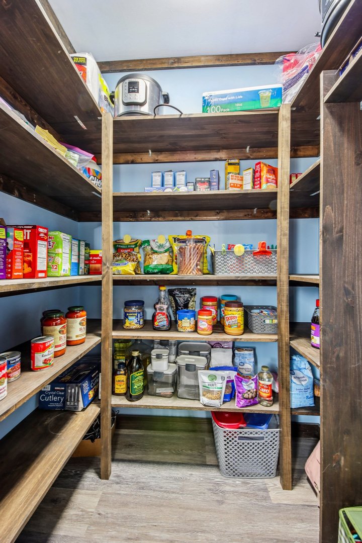 108 Davis Court Bolingbrook, IL 60440 - Photo 18 of 41 a outdoor space with stainless steel appliances