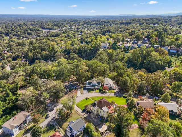 $425,000 | 3310 Alta Vista Drive, Chattanooga, TN 37411