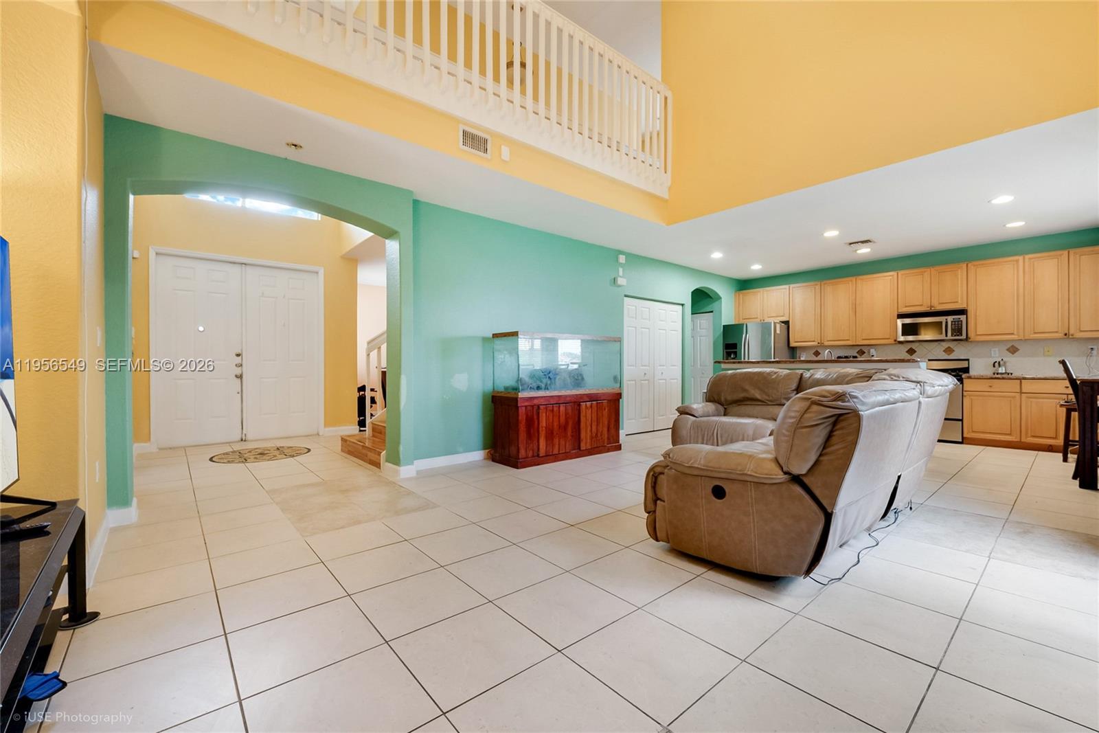 1402 Southeast 16th Avenue Homestead, FL 33035 - Photo 4 of 15