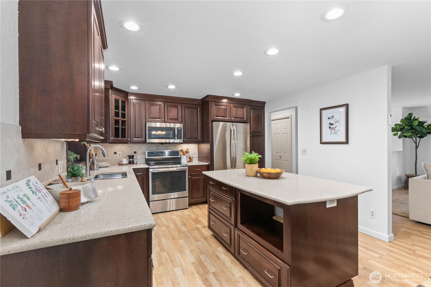 16232 122nd Avenue Northeast Bothell, WA 98011 - Photo 10 of 38