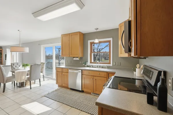 $495,000 | 570 Riverview Drive, Marshall, WI 53559