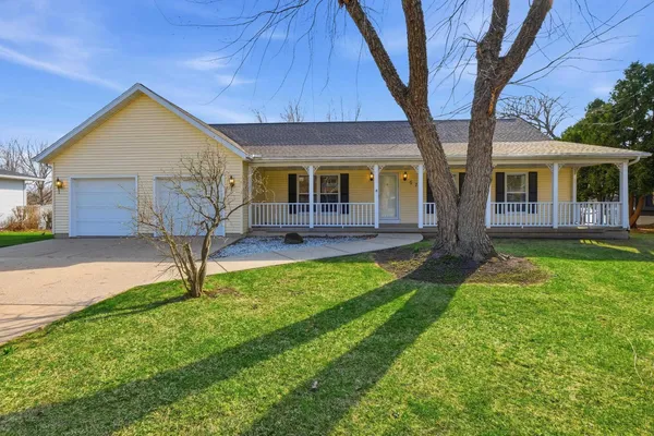 $495,000 | 570 Riverview Drive, Marshall, WI 53559