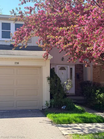 $355,000 | 1798 Brentwood, Troy, MI 48098