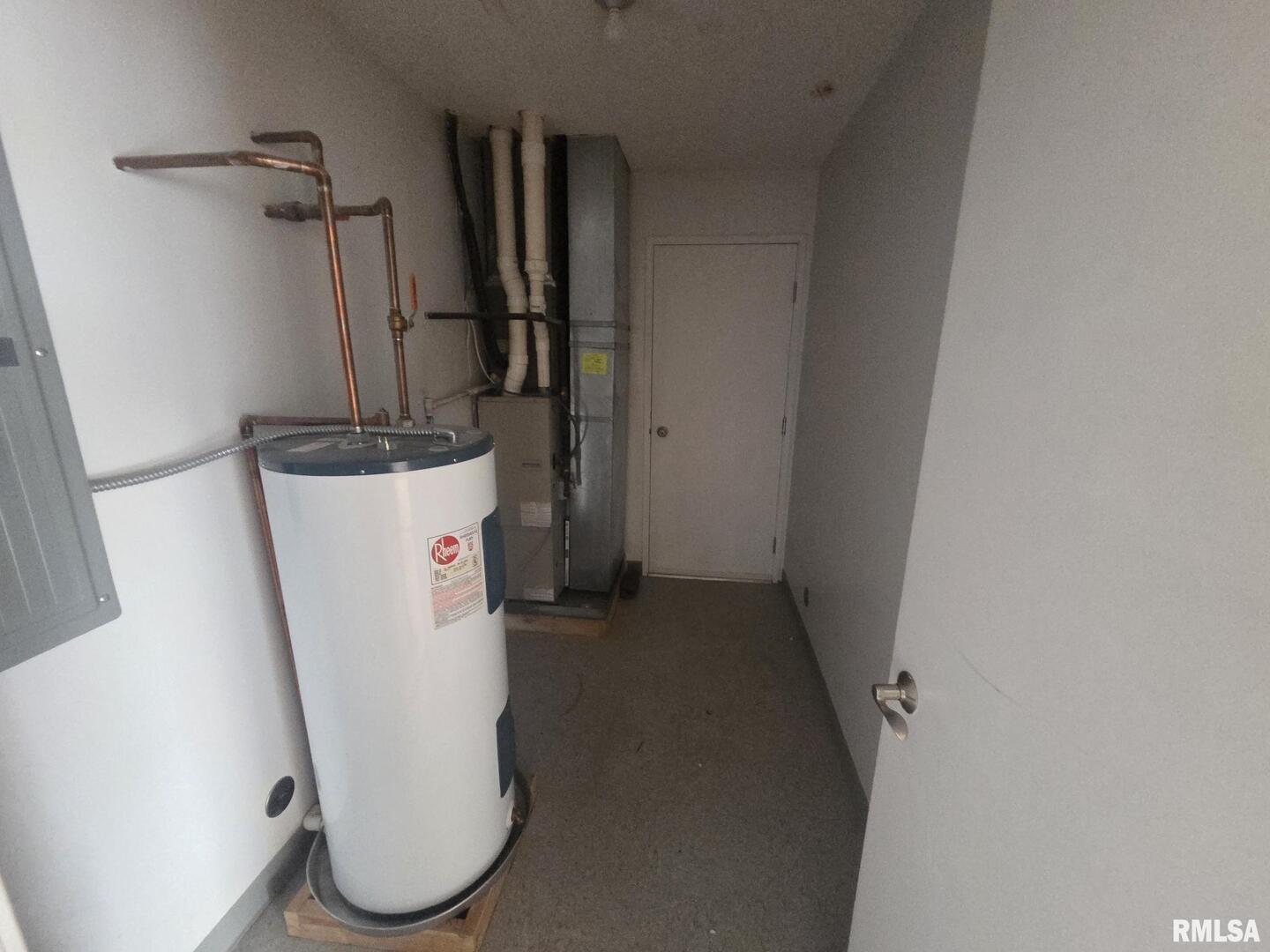 1706 2nd Street Rock Island, IL 61201 - Photo 9 of 9 a view of water heater room