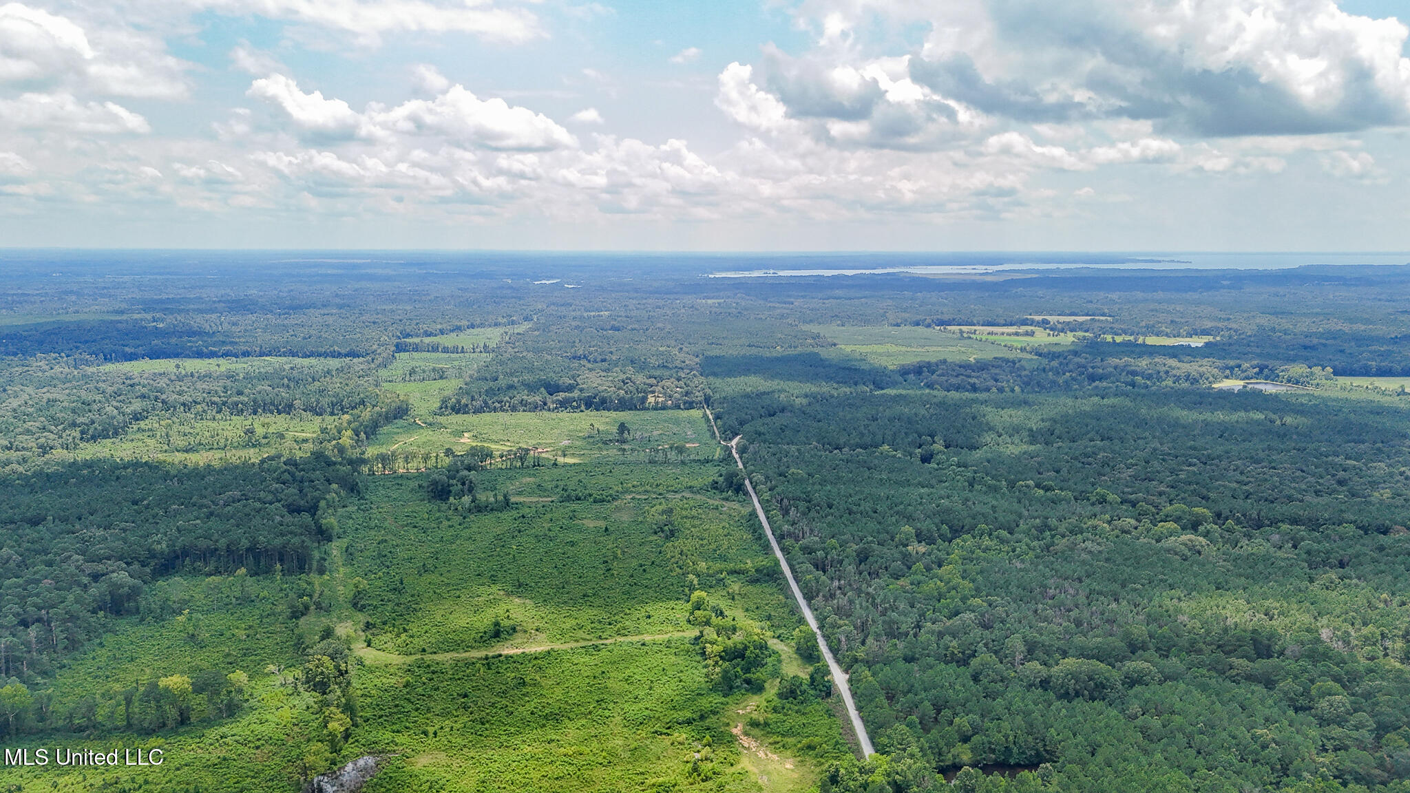532 Ratliff Ferry Road Canton, MS 39046 - Photo 6 of 19 532 Ratliff Ferry 11