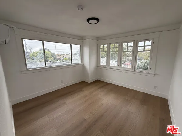 $9,995 | 4501 South Budlong Avenue, Los Angeles, CA 90037