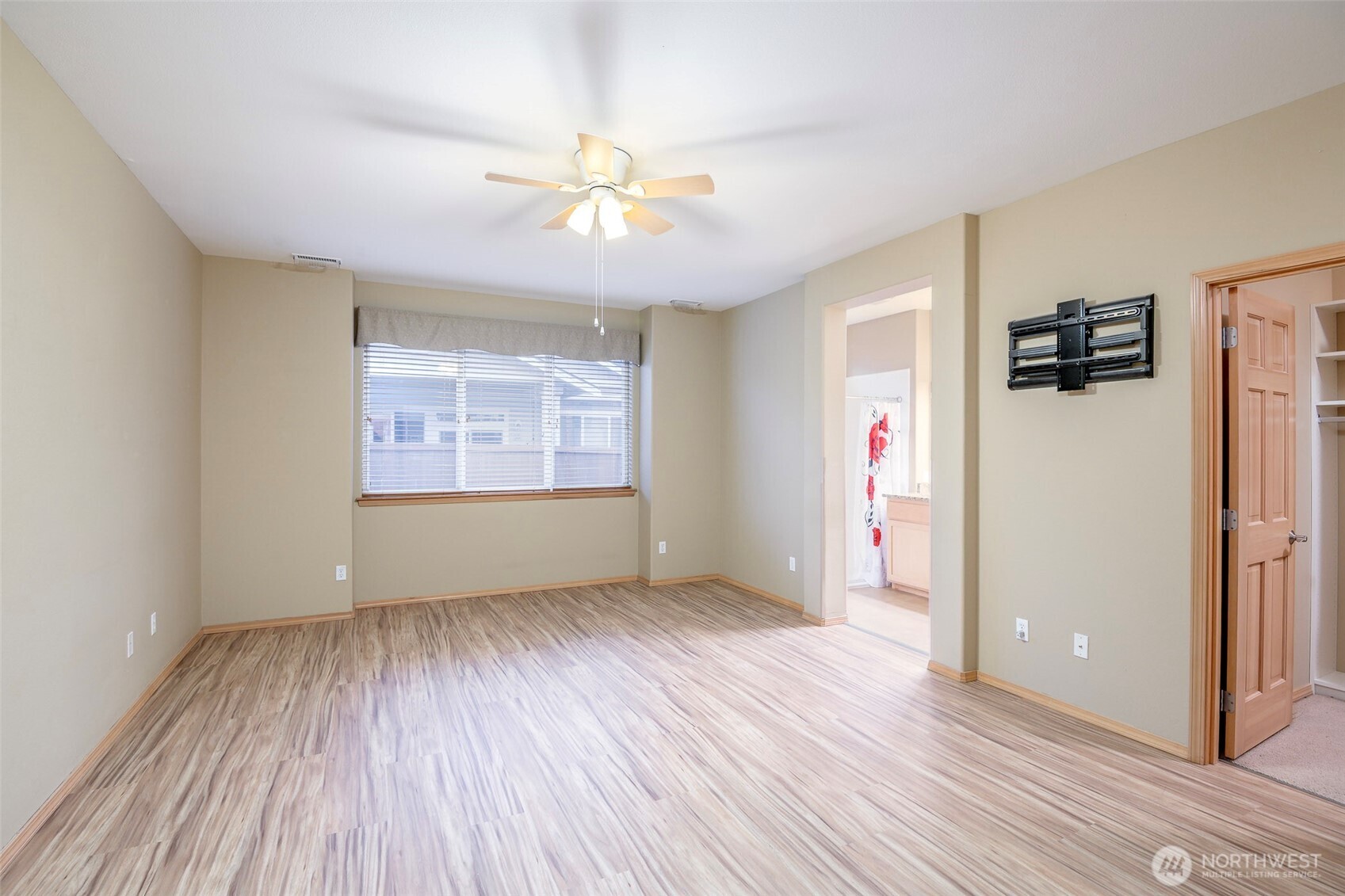 8494 Bainbridge Loop Northeast Lacey, WA 98516 - Photo 9 of 20