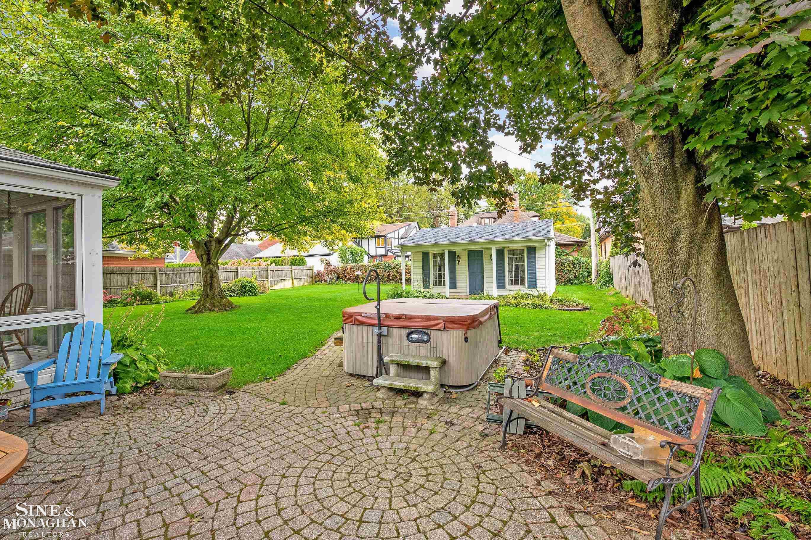 187 Ridgemont Road Grosse Pointe Farms, MI 48236 - Photo 3 of 11