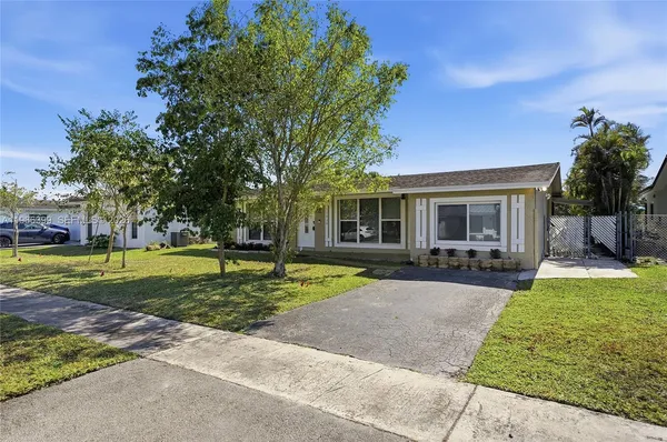 $524,900 | 11420 Northwest 32nd Place, Sunrise, FL 33323