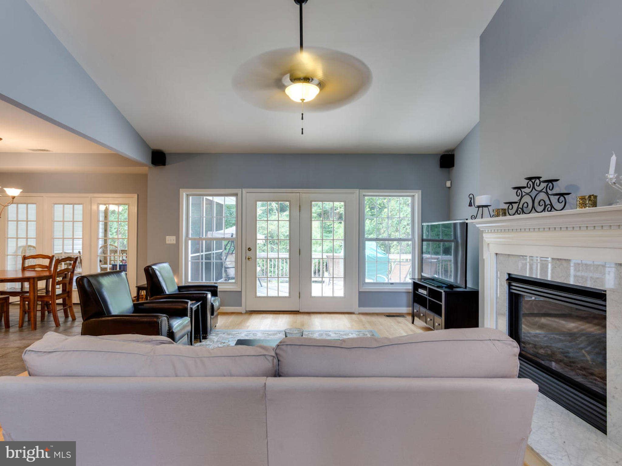 5167 South Run Road Warrenton, VA 20187 - Photo 2 of 30 Living Room