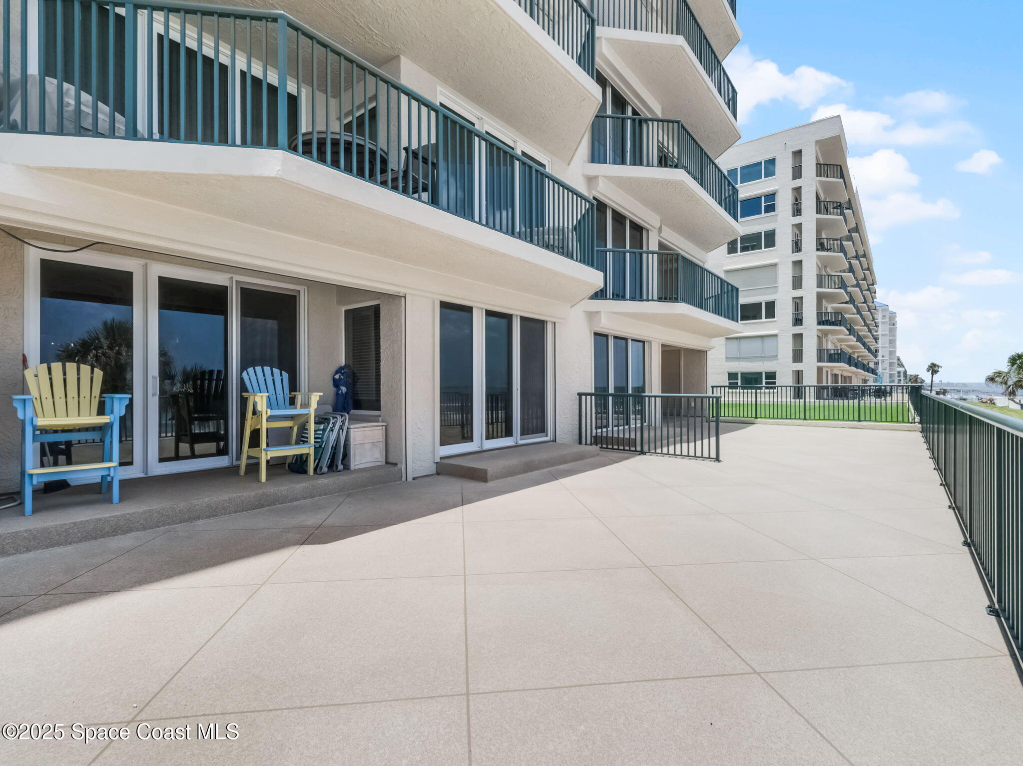 18-web-or-mls-4631 S Atlantic Ave 8102-P