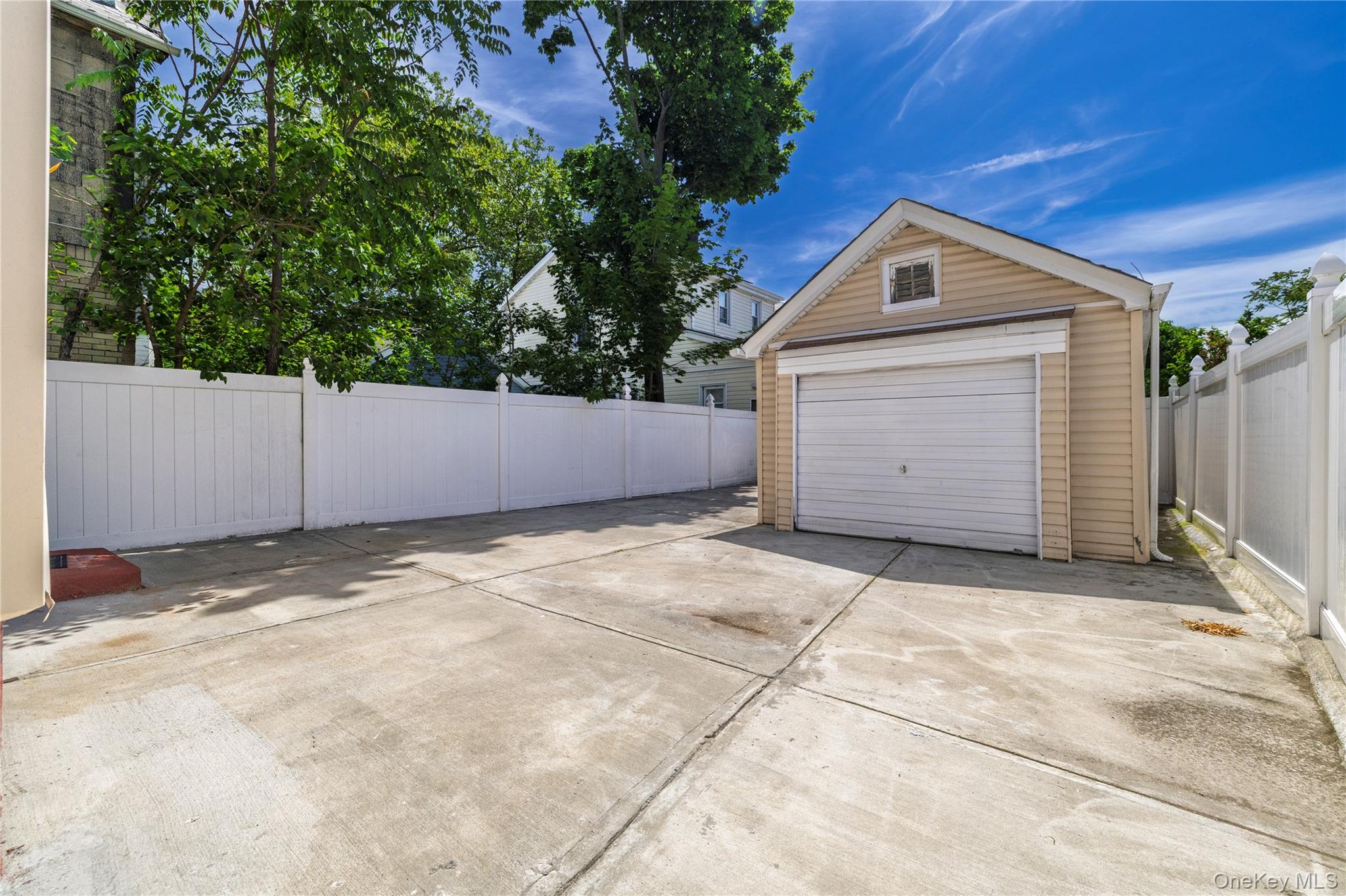 168-14 110th Road Queens, NY 11433 - Photo 17 of 18