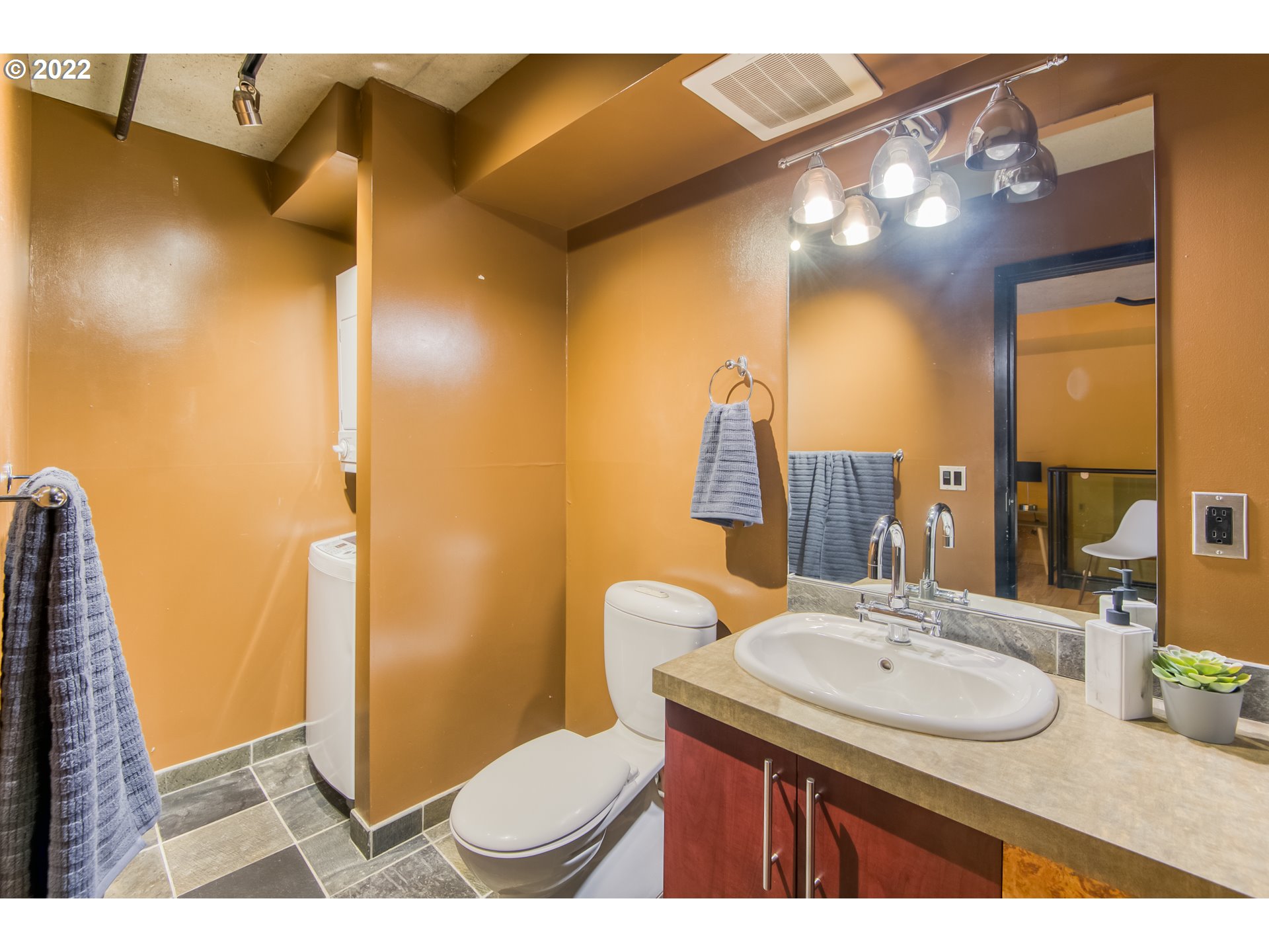 1410 Southwest 11th Avenue, Unit L03 Portland, OR 97201 - Photo 12 of 13