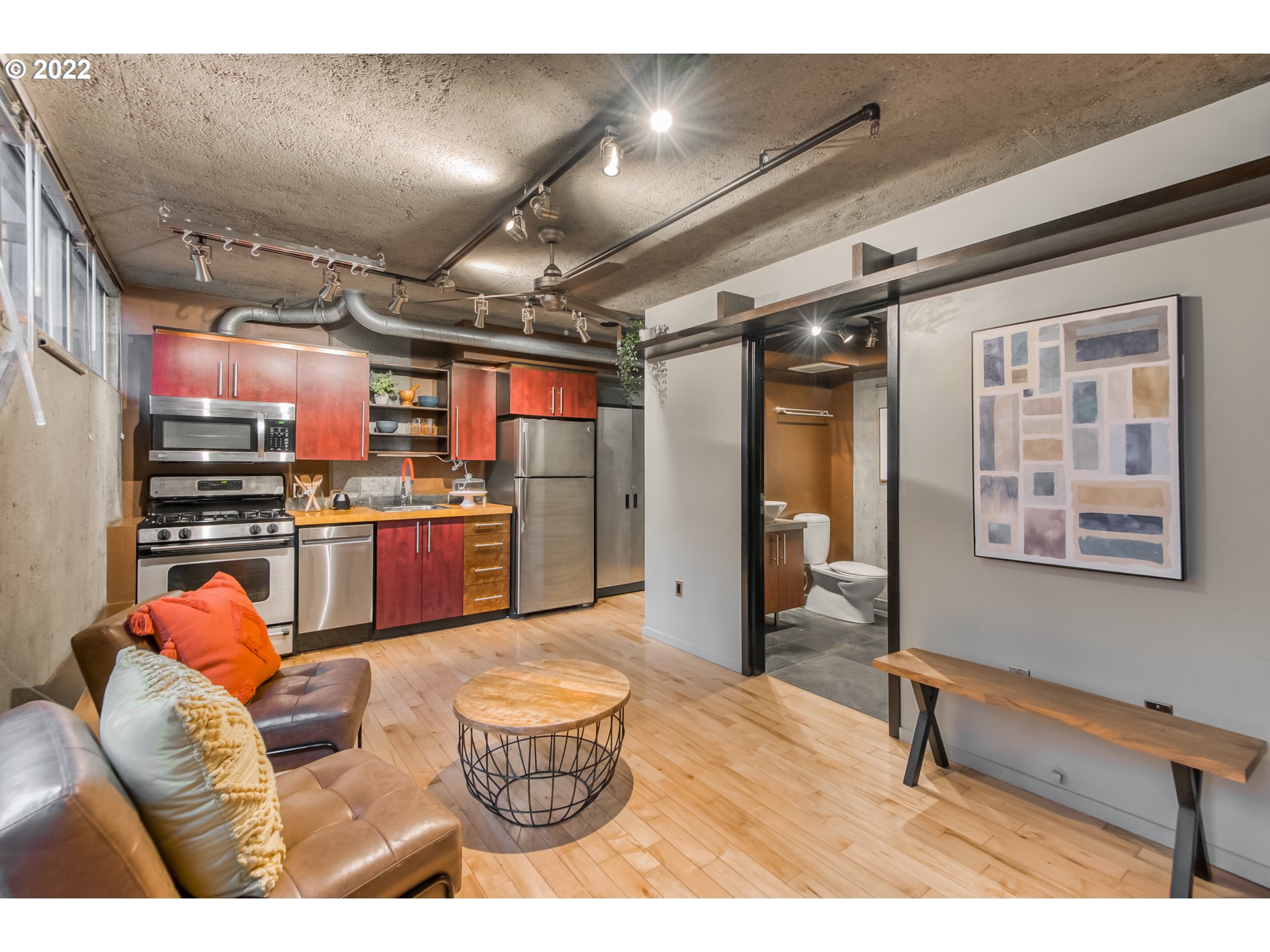 1410 Southwest 11th Avenue, Unit L03 Portland, OR 97201 - Photo 2 of 13