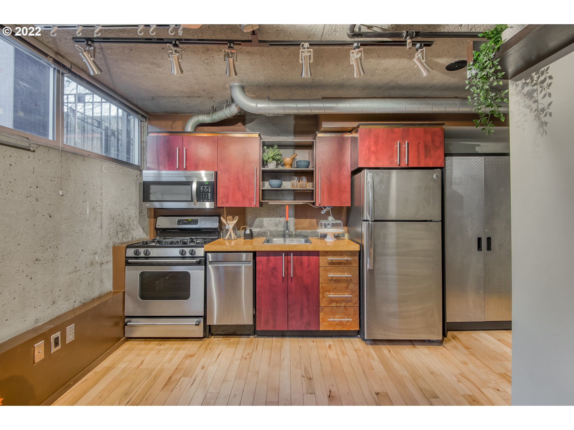 1410 Southwest 11th Avenue, Unit L03 Portland, OR 97201 - Photo 4 of 13
