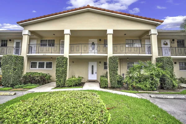 $129,999 | 2130 Northeast 36th Street, Unit 63, Lighthouse Point, FL 33064