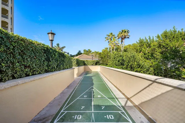 $1,400,000 | 3720 South Ocean Boulevard, Unit 607, Highland Beach, FL 33487