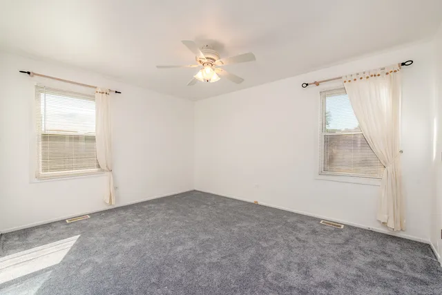 $2,290 | 278 Nantucket Harbor, Schaumburg, IL 60193