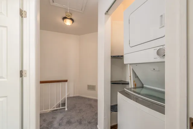 $2,290 | 278 Nantucket Harbor, Schaumburg, IL 60193