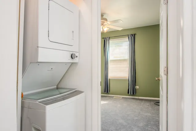 $2,290 | 278 Nantucket Harbor, Schaumburg, IL 60193