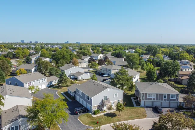 $2,290 | 278 Nantucket Harbor, Schaumburg, IL 60193