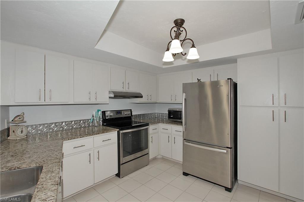 111 Round Key Circle, Unit E8 Naples, FL 34112 - Photo 5 of 23 Gallery Image 5
