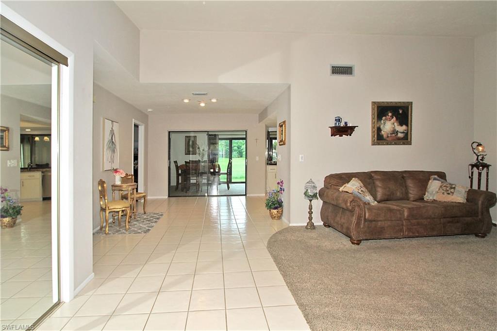 111 Round Key Circle, Unit E8 Naples, FL 34112 - Photo 6 of 23 Gallery Image 6