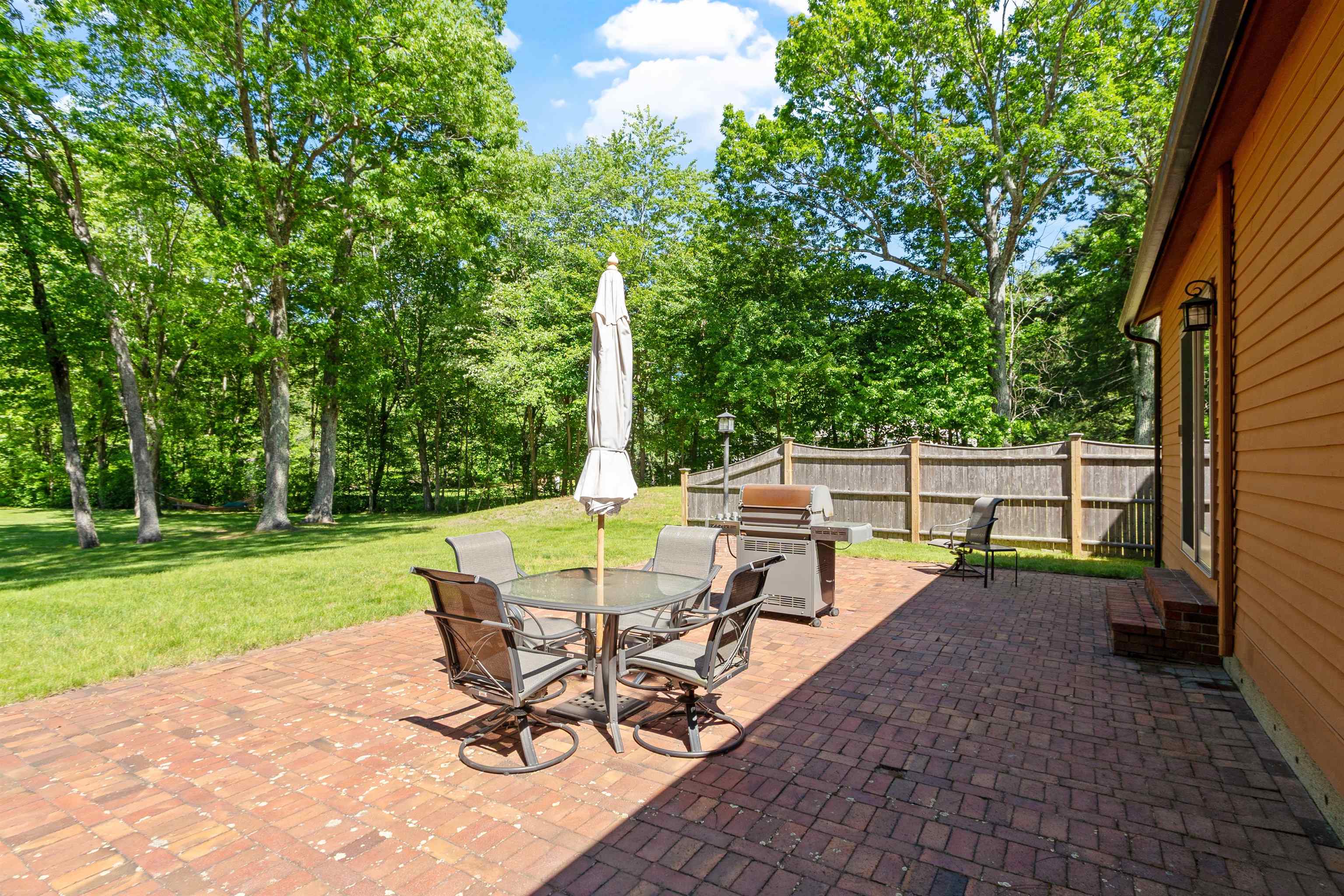 6 Weston Street Derry, NH 03038 - Photo 41 of 60
