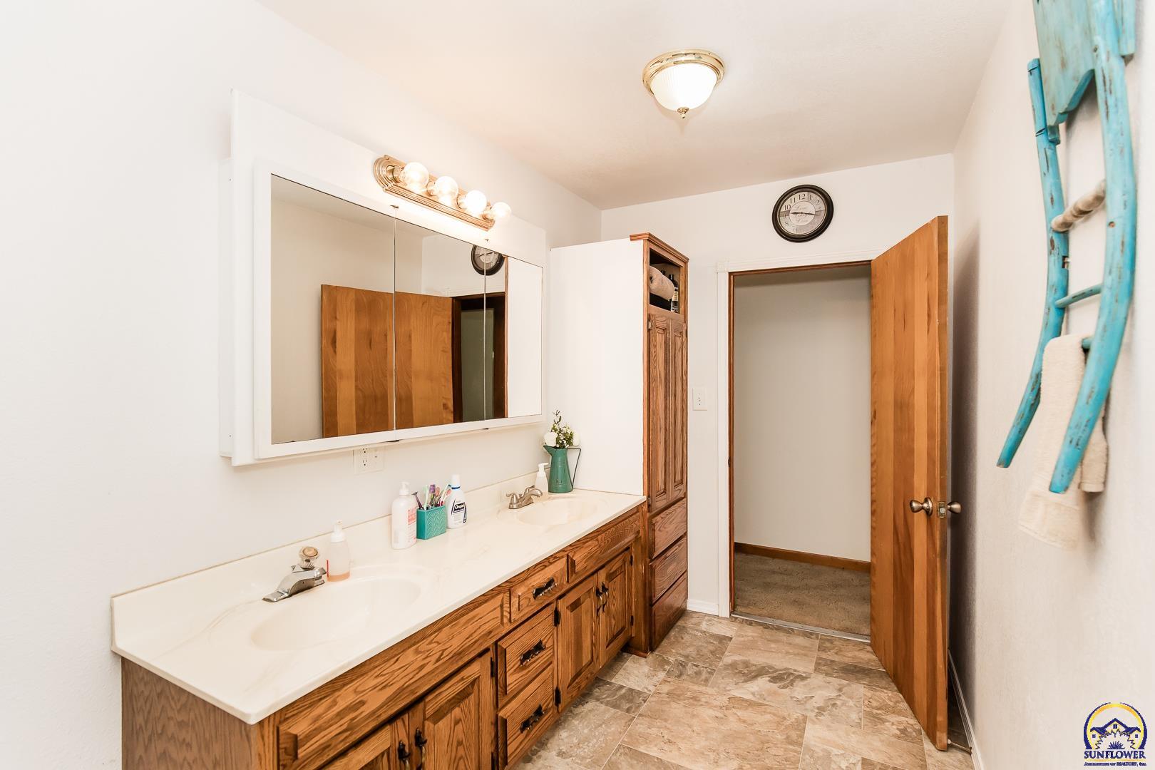 2626 Rd F Americus, KS 66835 - Photo 20 of 70