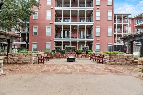 $2,000 | 2400 McCue Road, Unit 206, Houston, TX 77056