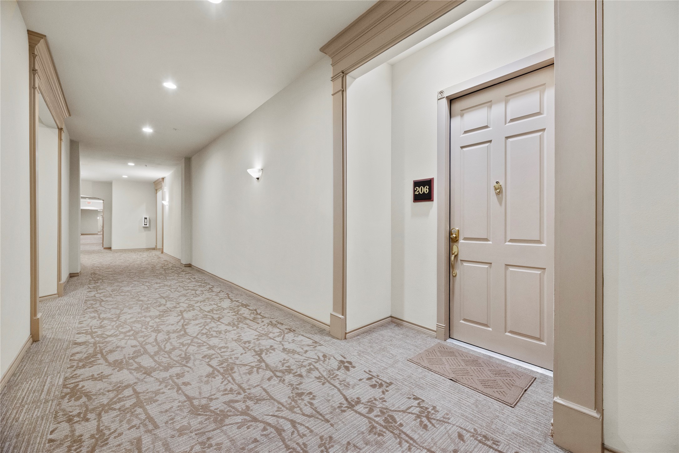 2400 McCue Road, Unit 206 Houston, TX 77056 - Photo 2 of 17 Now let's step inside to see all that Unit 206 has to offer!