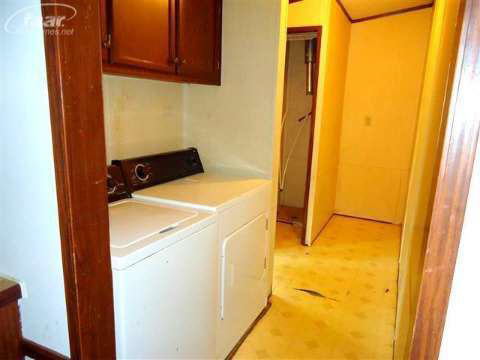 2833 South Elba Road Lapeer, MI 48446 - Photo 19 of 32 20375112-19.JPG