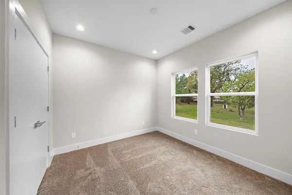 $2,275 | 28G Bucan Street, Unit E, Houston, TX 77076